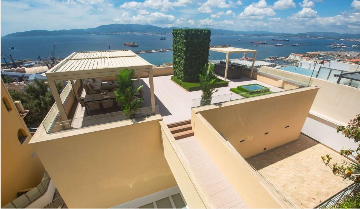 Image of House - 4 Bedrooms - 5 Bathrooms for Sale in South District-Gibraltar, Image 5